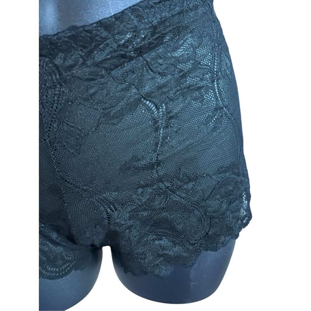 New with tags LOVELY Lingerie Smooth Lacey black boy shorts. Stunning floral lac